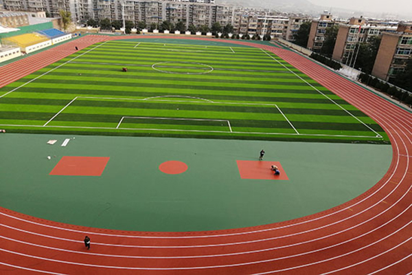 選擇沈陽運(yùn)動(dòng)廠人造草公司，打造舒適的運(yùn)動(dòng)空間